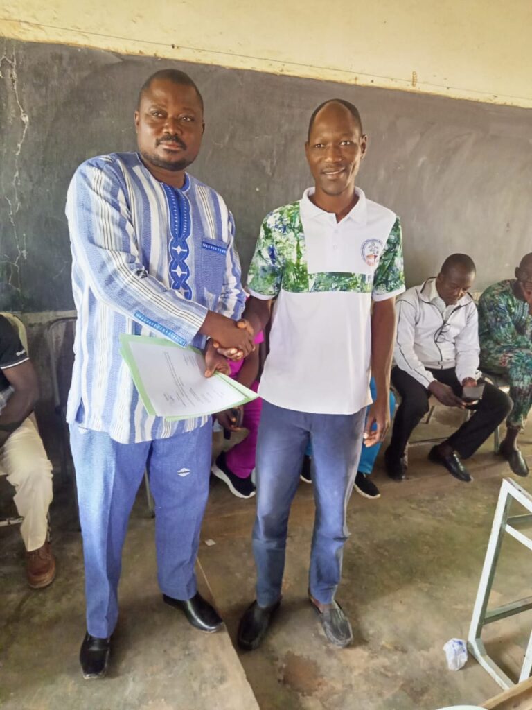 Remise des Attestations aux Directeurs et Maîtres de CM2 : Une reconnaissance méritée